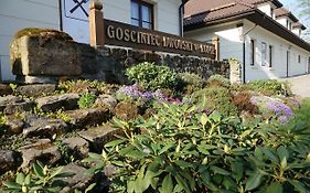 Gosciniec Dworski W Ropie - Pokoje Goscinne